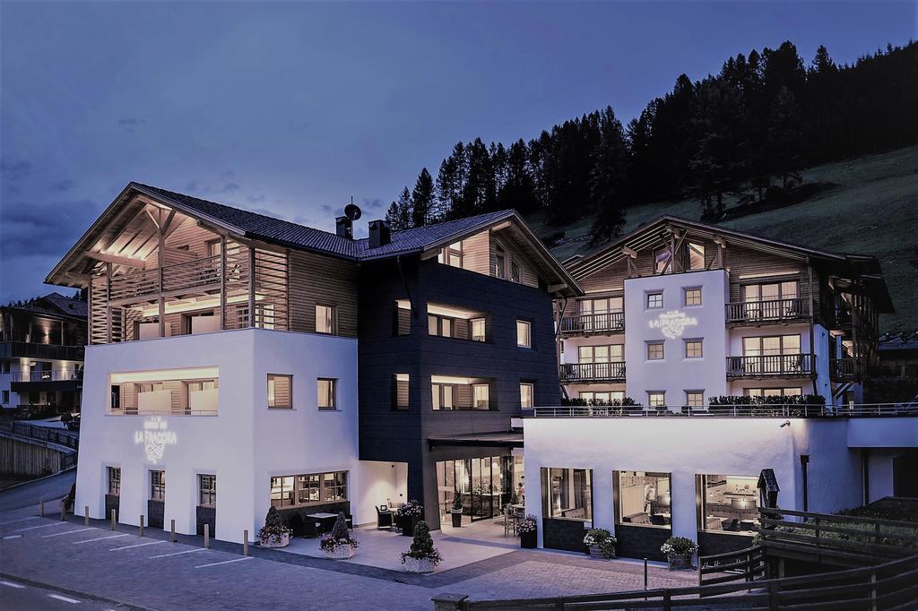 Hotel La Fradora - Dolomites Hotel St. Kassian Exterior foto