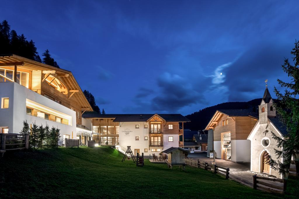 Hotel La Fradora - Dolomites Hotel St. Kassian Exterior foto